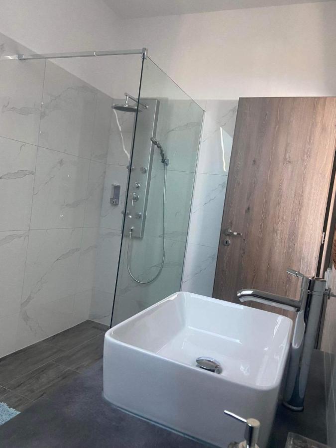Villa Corner تيهاني المظهر الخارجي الصورة